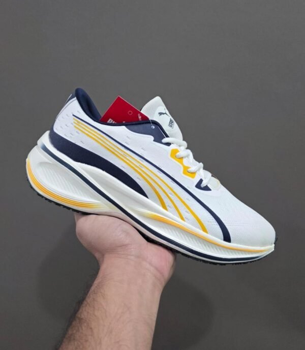 PUMA WITH CARBON PLATE