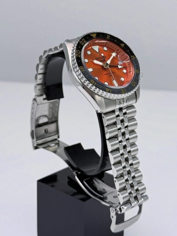 Seiko 5 Sprots Automatic